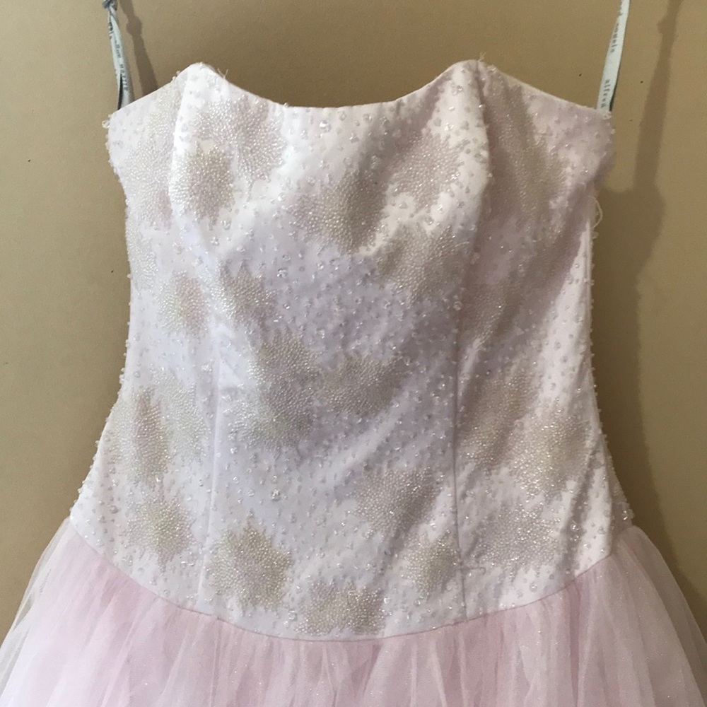 Dress - Picture 2 of 3